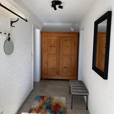 Appartement Ruhig, Sonnig Und Etwas Speziell Hilzingen