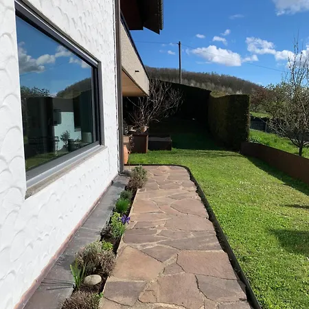 Ruhig, Sonnig Und Etwas Speziell Апартаменты *